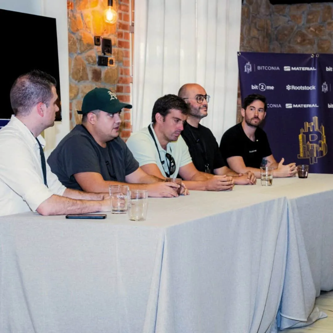 Comunidad de Bitconia en persona — foto 3 (sustituir por foto real)